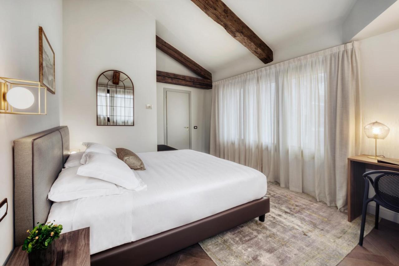 Porta Altinia Suites Treviso Exterior photo