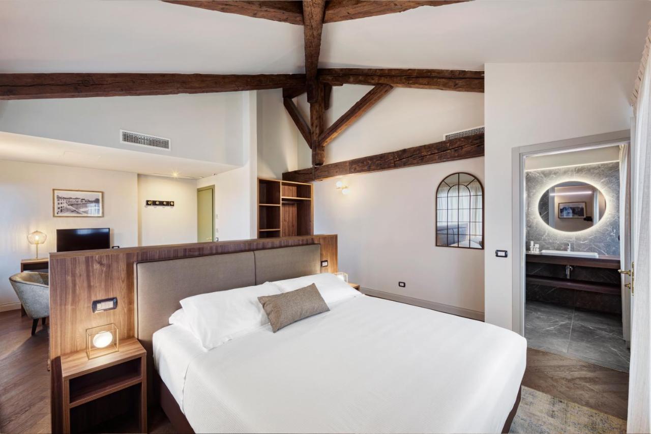 Porta Altinia Suites Treviso Exterior photo